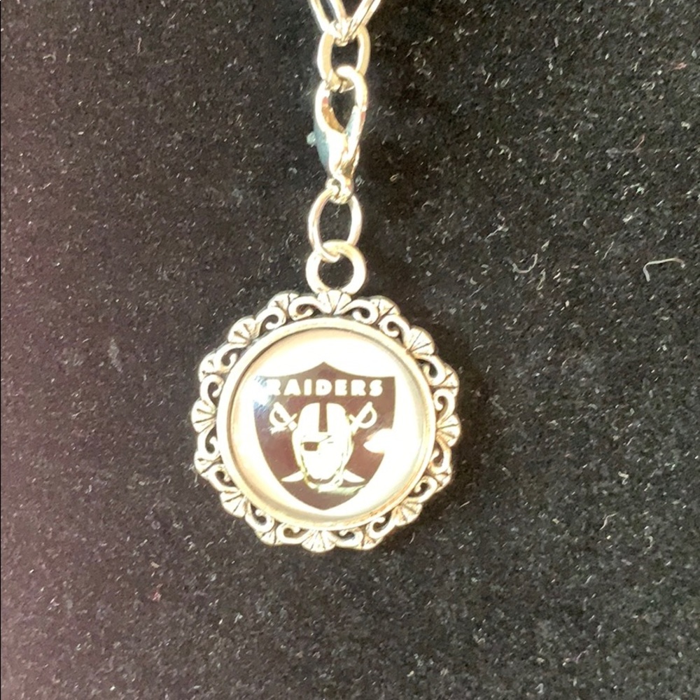 Mask Chain - Picture 2 of 4